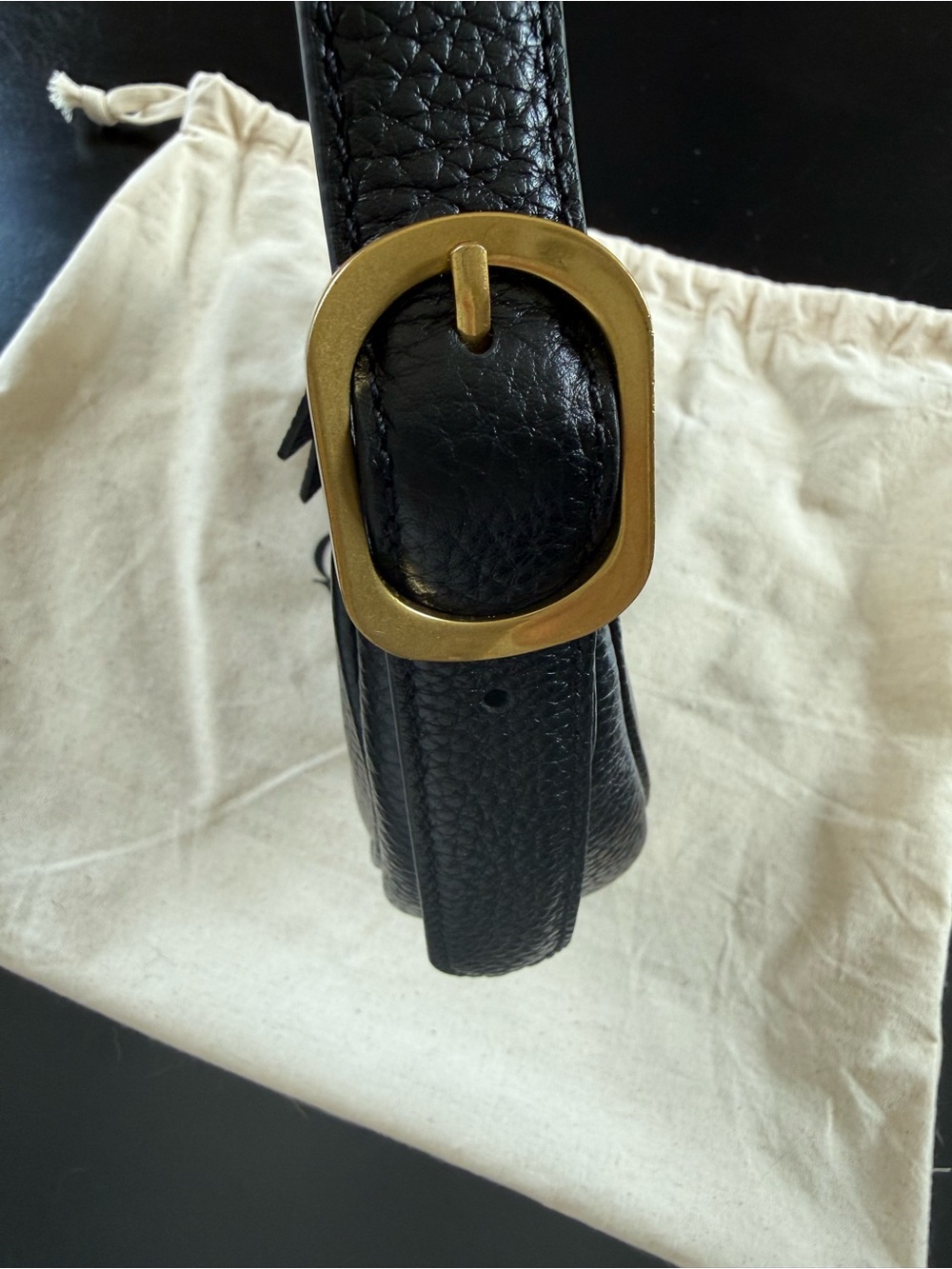 Quince Black Crescent Leather Shoulder Bag - Picture 3 of 9